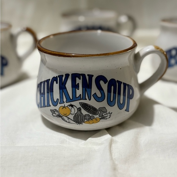 Classic White and Blue Soup Mugs Set of 4 Vintage - Picture 5 of 9